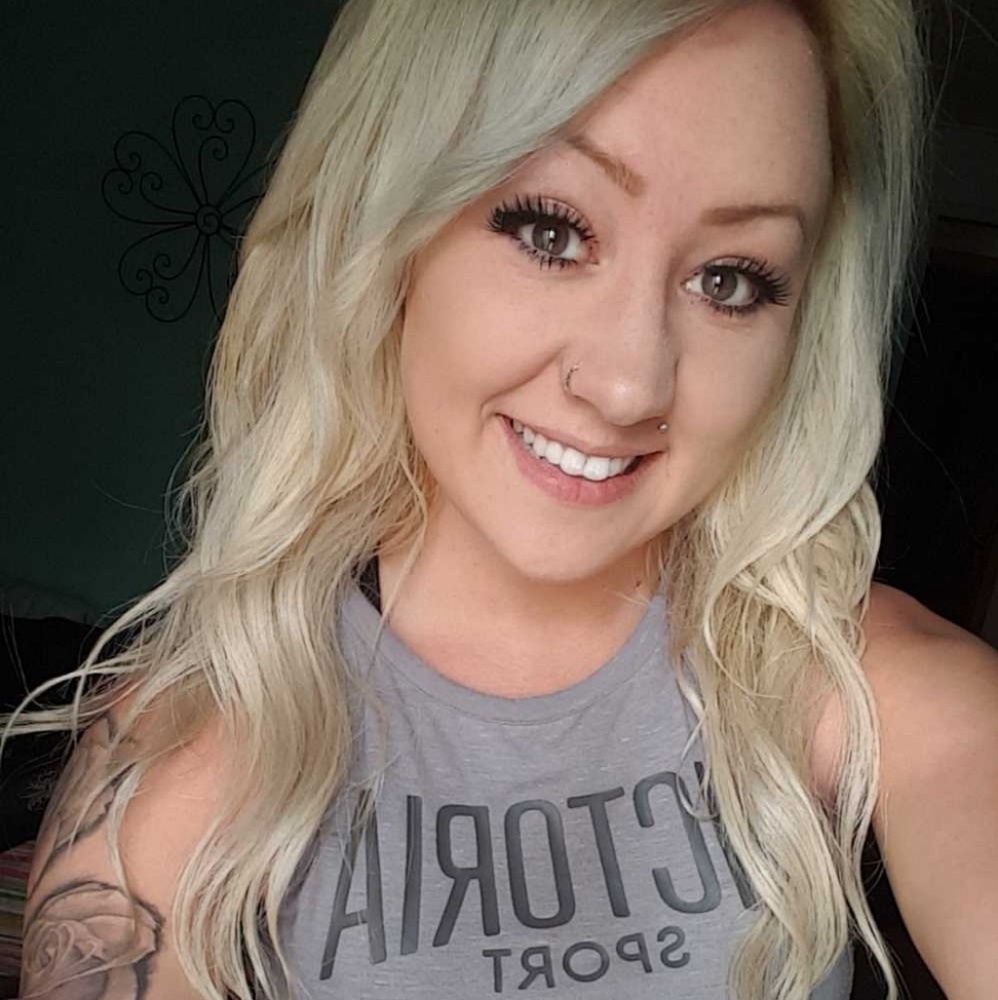 Meet your Posher, Carlee